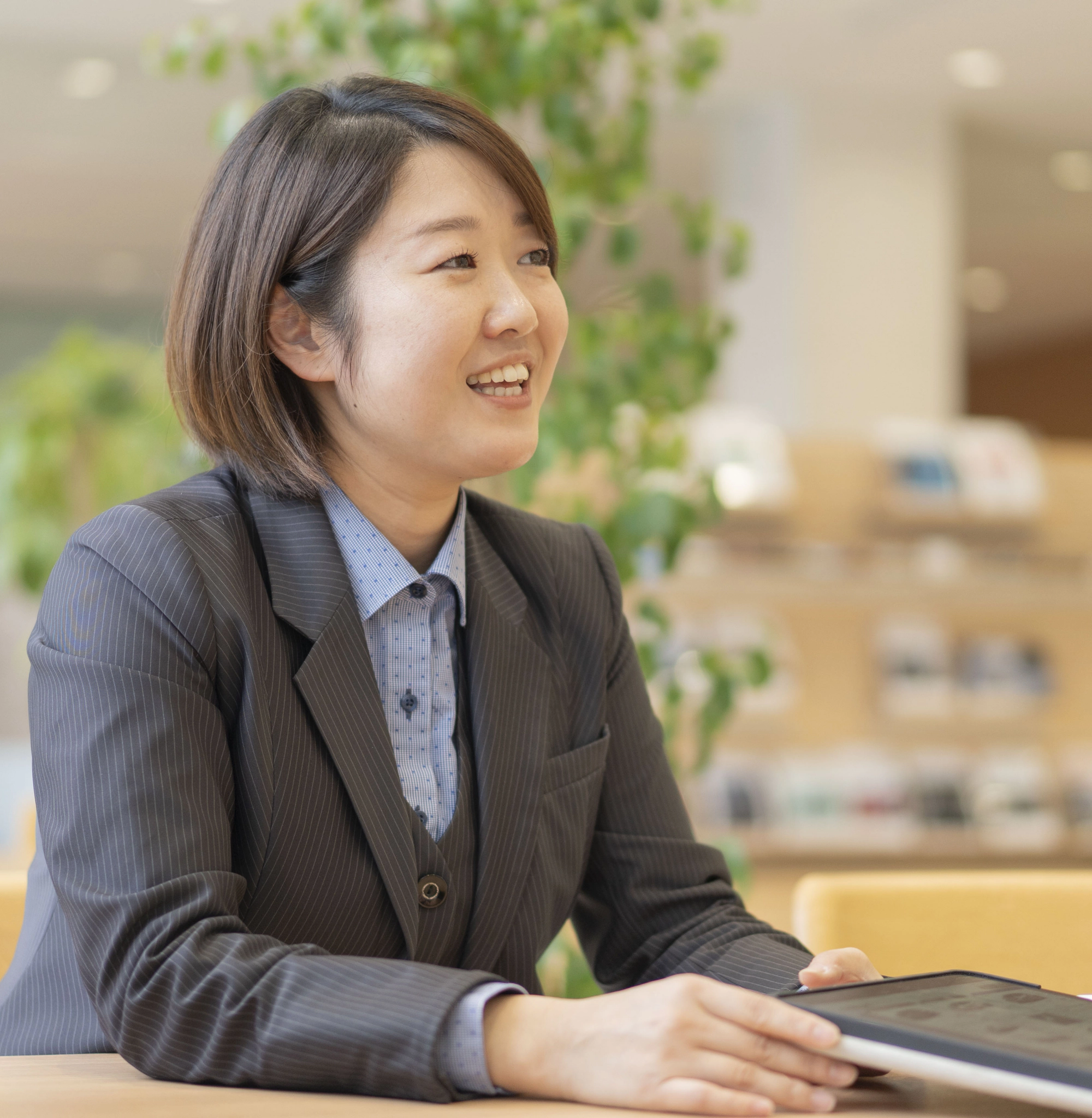 営業スタッフ 畑中さんのインタビュー写真